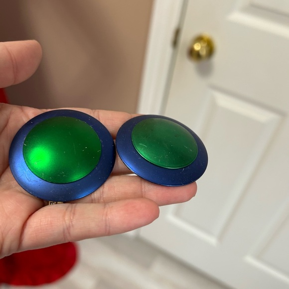 4/$100 retro 1980 Blue and Green Round stud earrings 😊 - Picture 4 of 7